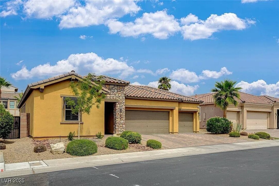448 Via Palermo Dr in Henderson, NV - Building Photo