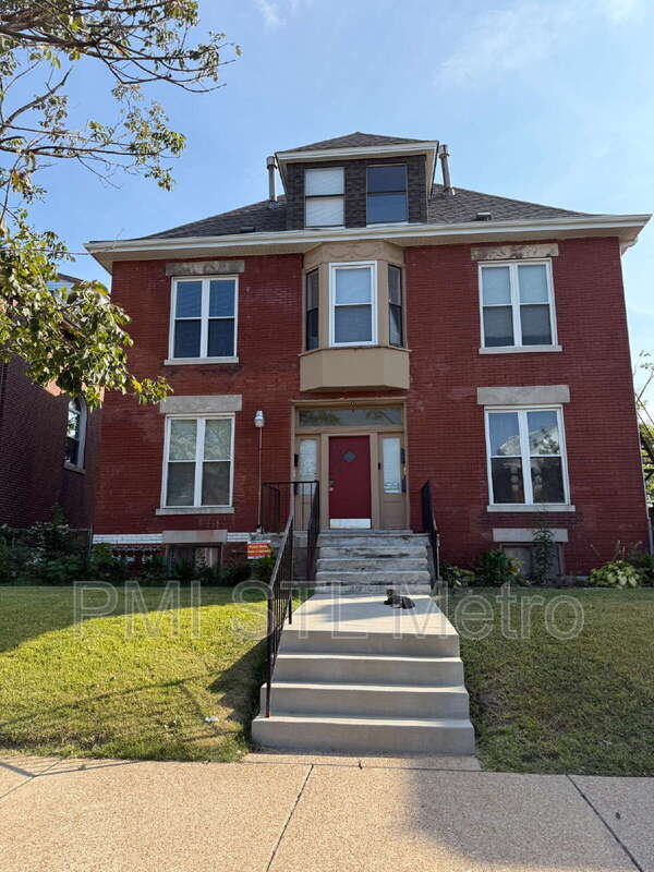 property at 5206 Vernon Ave