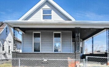 566 Palmwood Ave in Toledo, OH - Building Photo - Building Photo