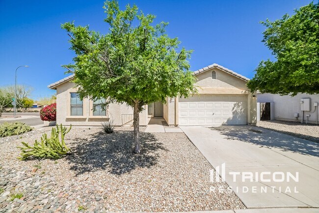 property at 11614 W Hopi St