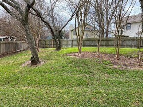 12325 Los Indios Trail in Austin, TX - Building Photo - Building Photo