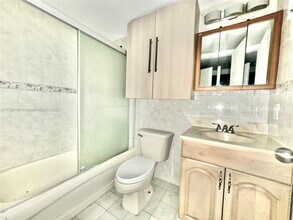 4370 NW 11th St in Miami, FL - Building Photo - Building Photo
