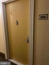 4500 S Four Mile Run Dr in Arlington, VA - Building Photo - Building Photo