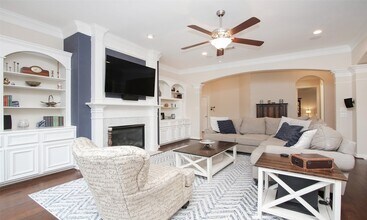 1525 Briar Bend Dr in Friendswood, TX - Building Photo - Building Photo