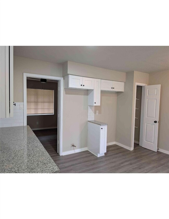 property at 10922 Lockgate Ln