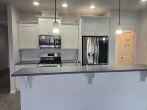 173 N 7th Ave in Cornelius, OR - Building Photo - Building Photo