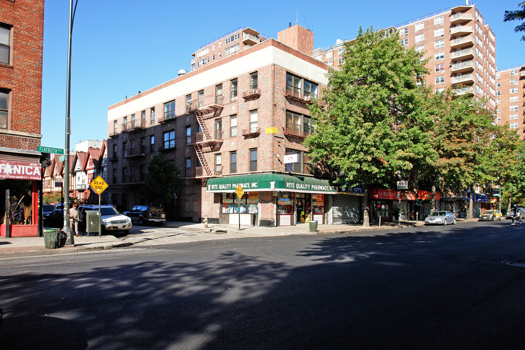 608 Flatbush Avenue in Brooklyn, NY - Building Photo