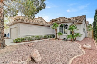 3321 Sabino Canyon St, Unit 132 in Las Vegas, NV - Building Photo - Building Photo