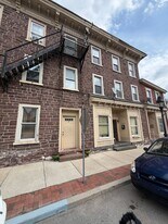 49 N Main St in Spring City, PA - Building Photo