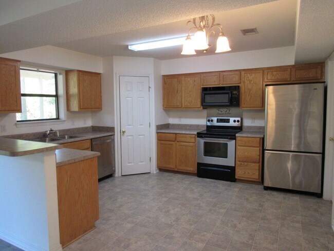 4685 Calle Ladera in Pensacola, FL - Building Photo - Building Photo