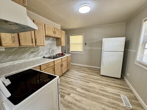 1638 W Elm St in Kokomo, IN - Building Photo - Building Photo