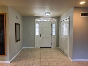 2297 Roaring Creek Dr in Aurora, IL - Building Photo - Building Photo