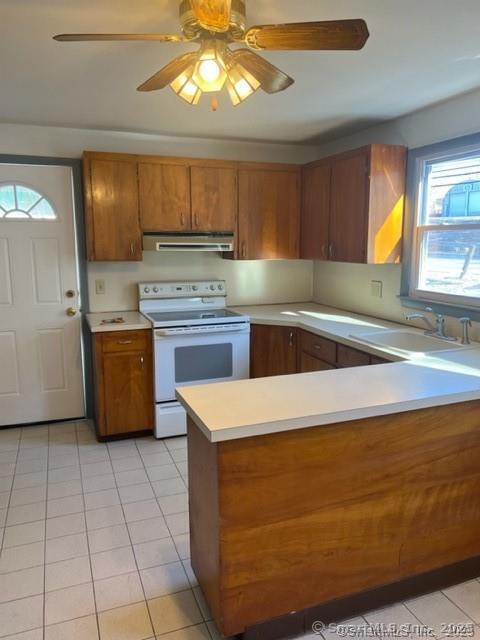 371 Bucks Hl Rd in Waterbury, CT - Foto de edificio