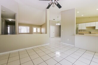 14730 SW 176th St in Miami, FL - Foto de edificio - Building Photo