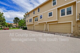 2890 W Long Cir in Littleton, CO - Building Photo - Building Photo