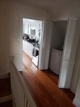 97 Massachusetts Ave, Unit 3 in Arlington, MA - Foto de edificio - Building Photo