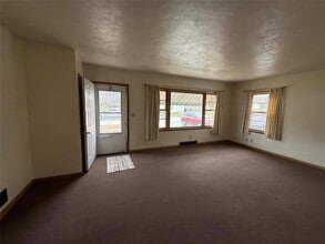 703 16th St, Unit 9 in Ames, IA - Building Photo - Building Photo