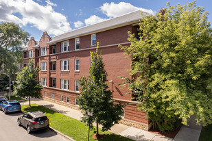 6622-6624 N Lakewood Ave Apartments