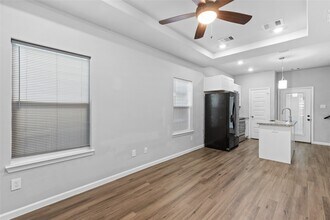 8161 Tate St in Houston, TX - Building Photo - Building Photo