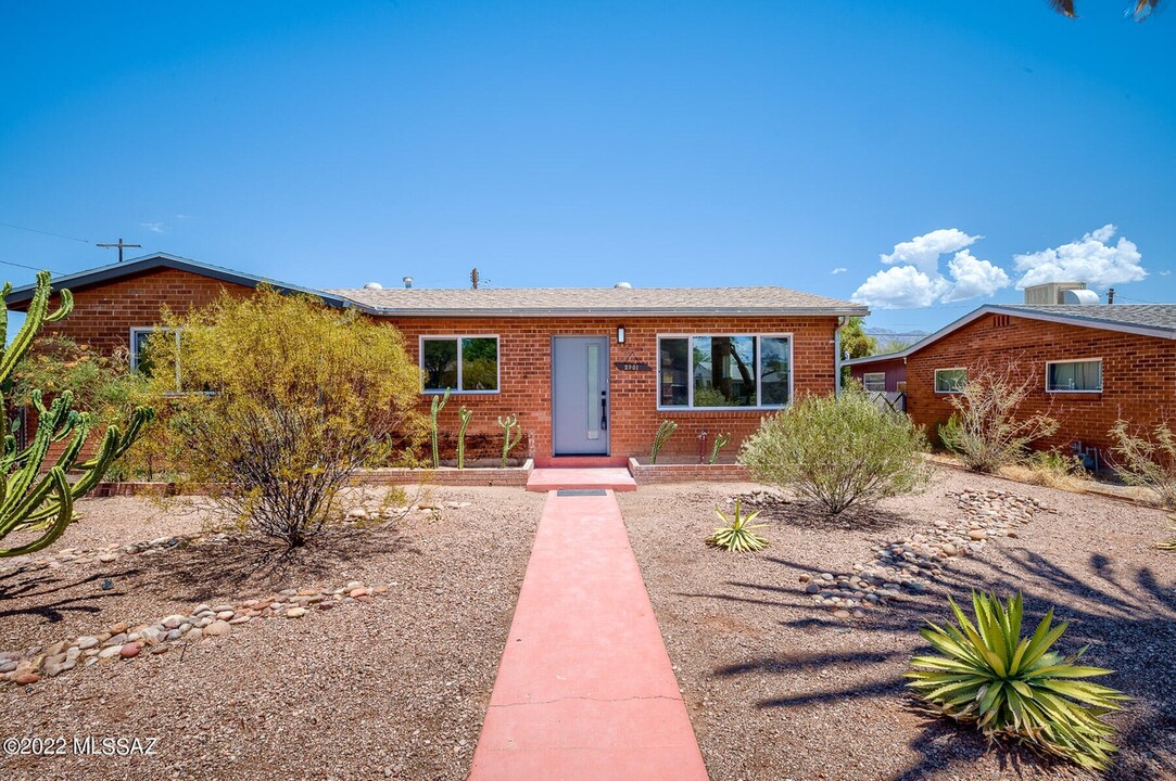 2901 E Seneca St in Tucson, AZ - Foto de edificio