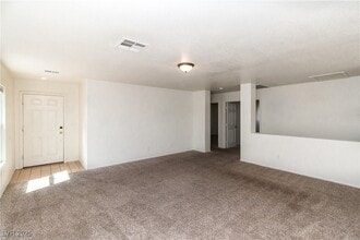 8200 Calico Wind St in Las Vegas, NV - Building Photo - Building Photo