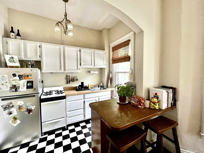 property at 106 Magazine St