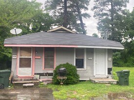 458 E 71st St in Shreveport, LA - Building Photo