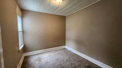 1229 13th St S-Unit -1229 in La crosse, WI - Building Photo - Building Photo