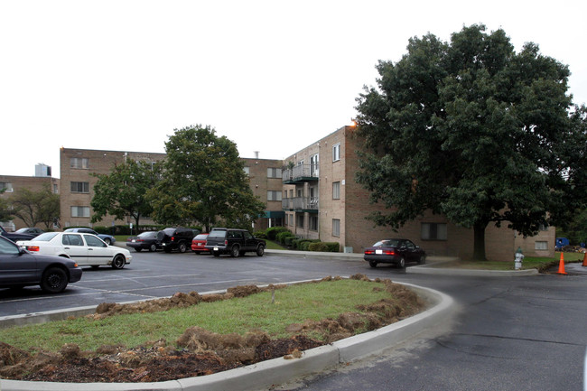 The Fairmont in West Hyattsville, MD - Building Photo - Building Photo