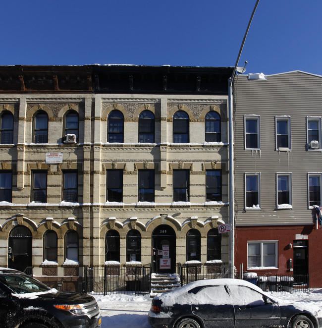 209 Irving Ave in Brooklyn, NY - Building Photo - Building Photo