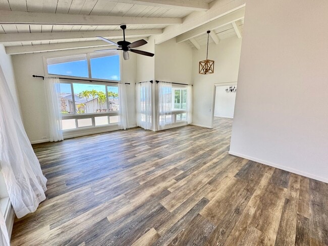 956 Kaluanui Rd in Honolulu, HI - Building Photo - Building Photo