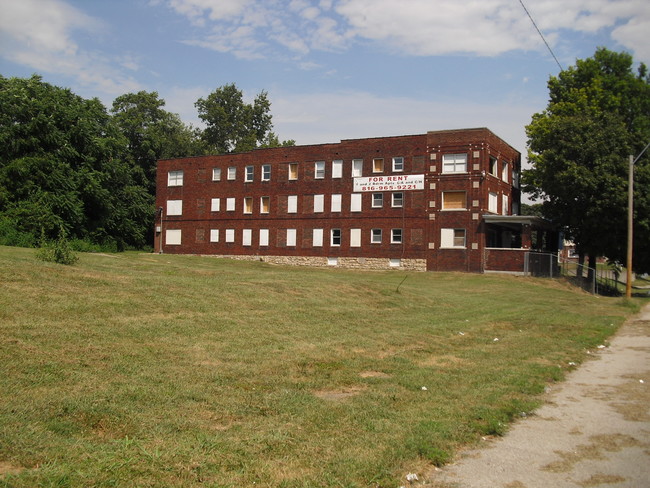 3006 Tracy Ave in Kansas City, MO - Foto de edificio - Building Photo