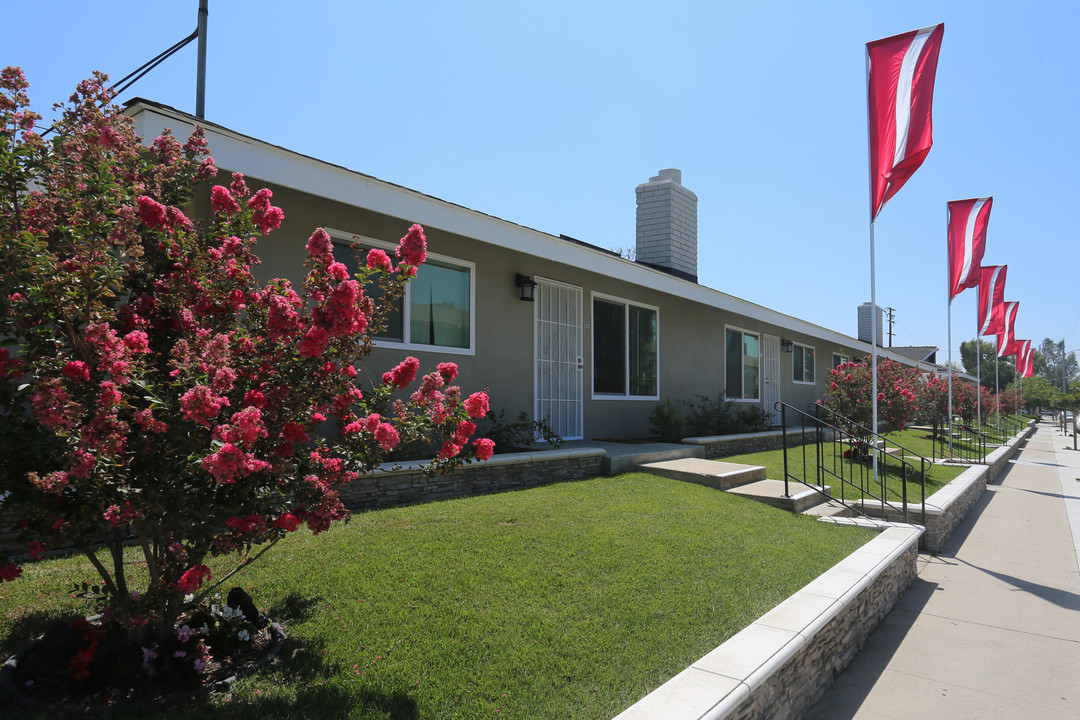 The Cottages in La Habra, CA - Foto de edificio