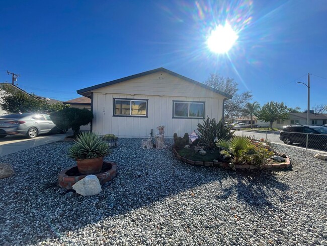 201 Val Verde Dr in Hemet, CA - Building Photo - Building Photo