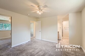 2014 SW 348th St in Federal Way, WA - Building Photo - Building Photo