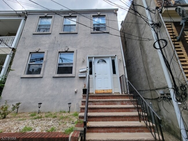 property at 11 Cutler St