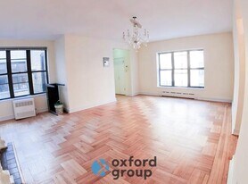 153 E 63rd St in New York, NY - Building Photo