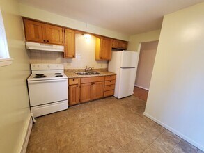 526 30th Ave in Moline, IL - Building Photo - Building Photo