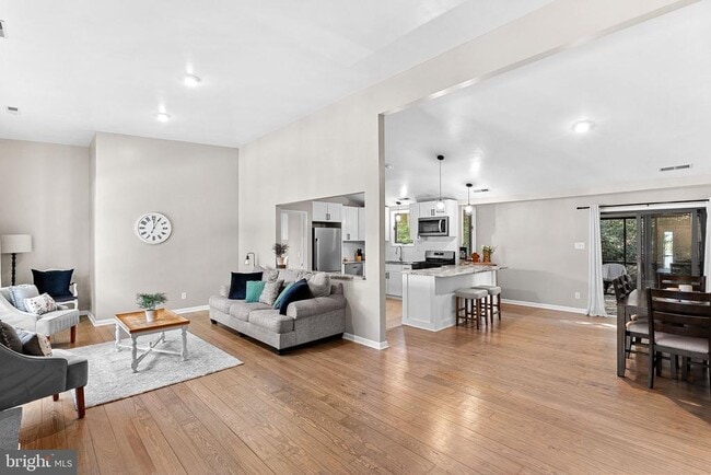 862 Carrier Dr in Strasburg, VA - Building Photo - Building Photo