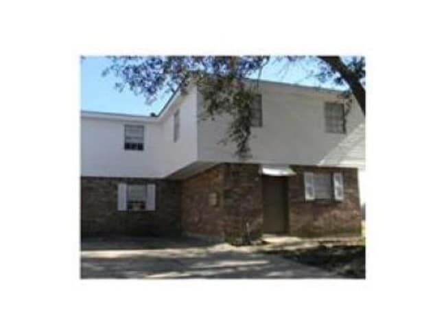 945 E Monterey Ct, Unit D