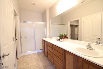 2494 Meteor Stream Terrace in Henderson, NV - Building Photo - Building Photo