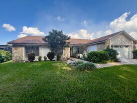 9135 San Ambrosio Dr in Orlando, FL - Building Photo