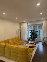 9933 Robbins Dr, Unit 10 in Beverly Hills, CA - Building Photo