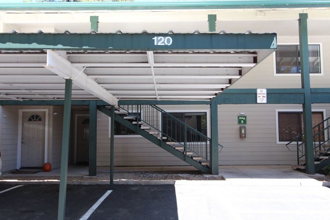3200 S Litzler Dr in Flagstaff, AZ - Building Photo