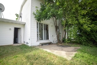 210 2nd St in Pulaski, WI - Building Photo - Building Photo