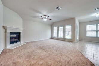 6120 Hightower St in Aubrey, TX - Building Photo - Building Photo