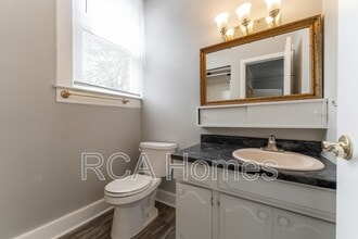 906 Laurel St in Indianapolis, IN - Building Photo - Building Photo