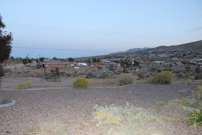 9788 Central Rd in Apple Valley, CA - Building Photo - Building Photo