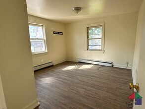 37 Malletts Bay Ave-Unit -1A in Winooski, VT - Building Photo - Building Photo