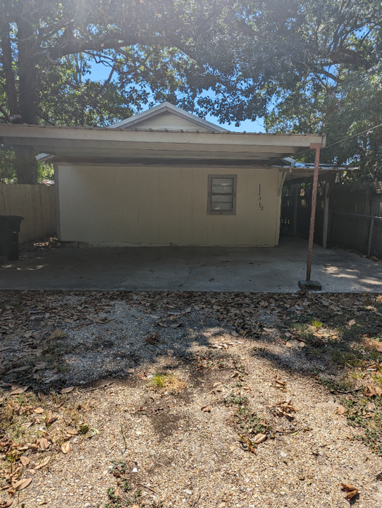 1113 Iberia St in New Iberia, LA - Building Photo